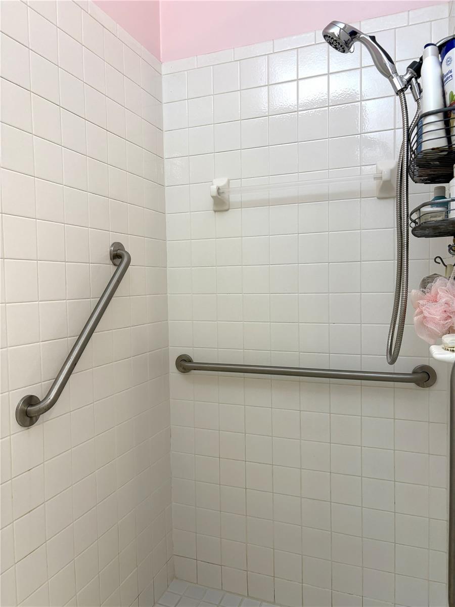 Image 34 of 71 For 9009 194th Court