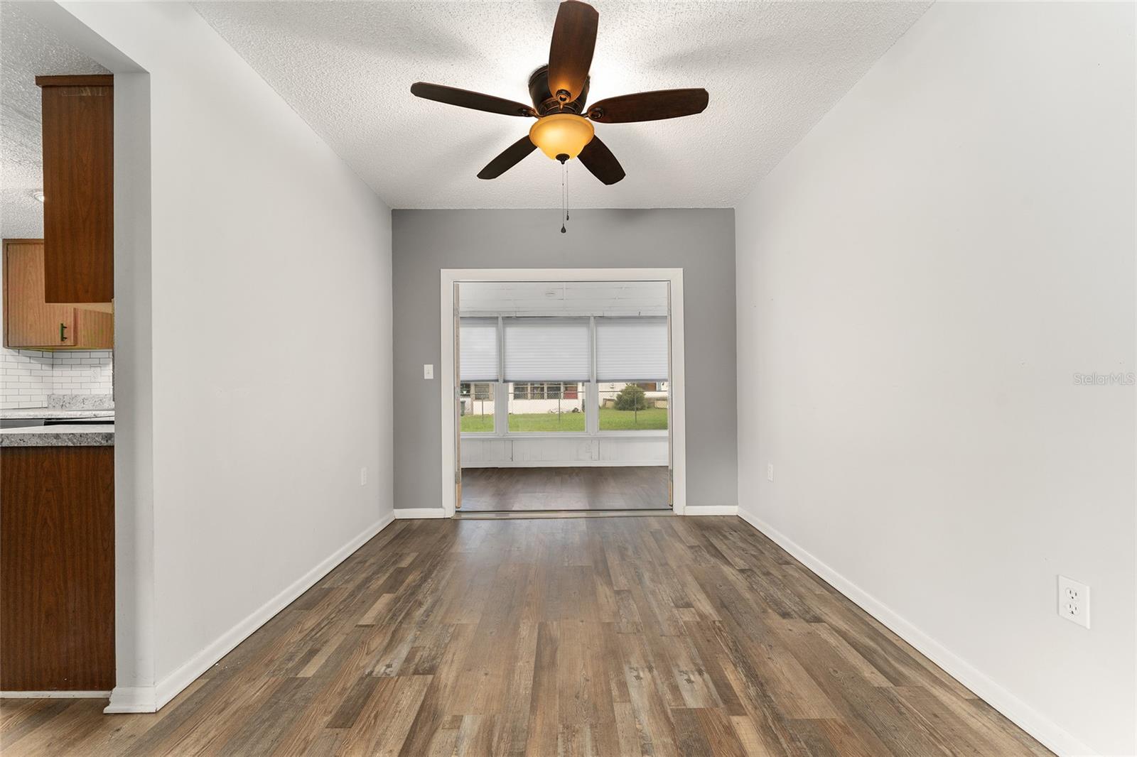 Image 8 of 39 For 9981 103rd Place