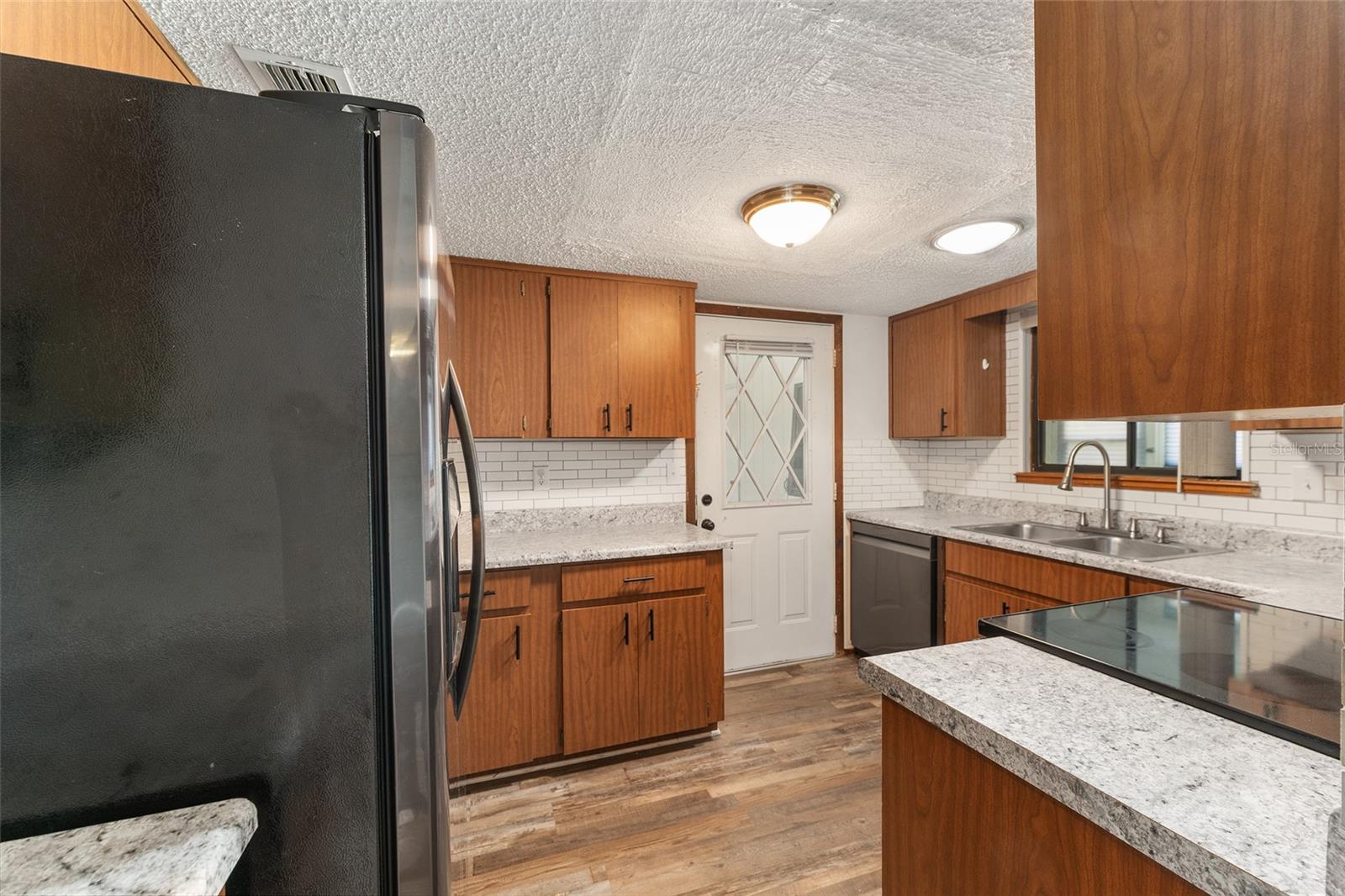 Image 9 of 39 For 9981 103rd Place