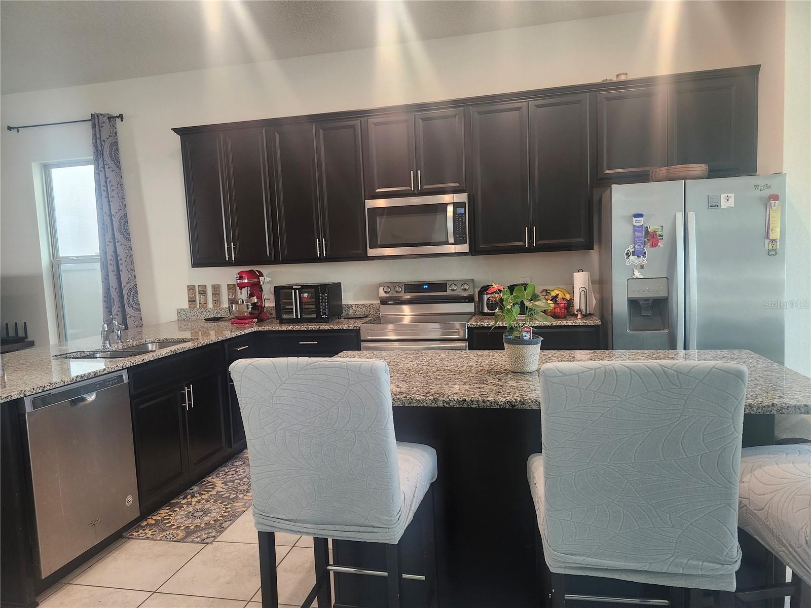 Image 4 of 24 For 12609 Salomon Cove Dr