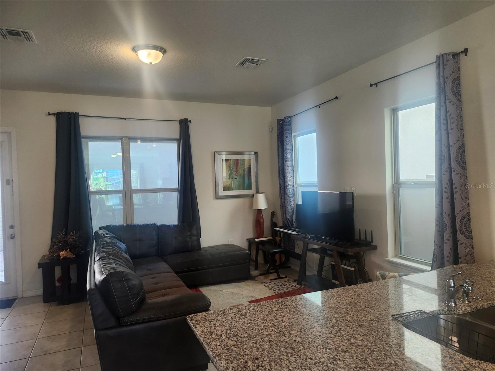 Image 5 of 24 For 12609 Salomon Cove Dr