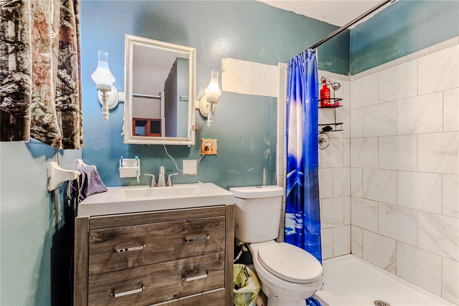 Image 12 of 48 For 7899 73rd Court