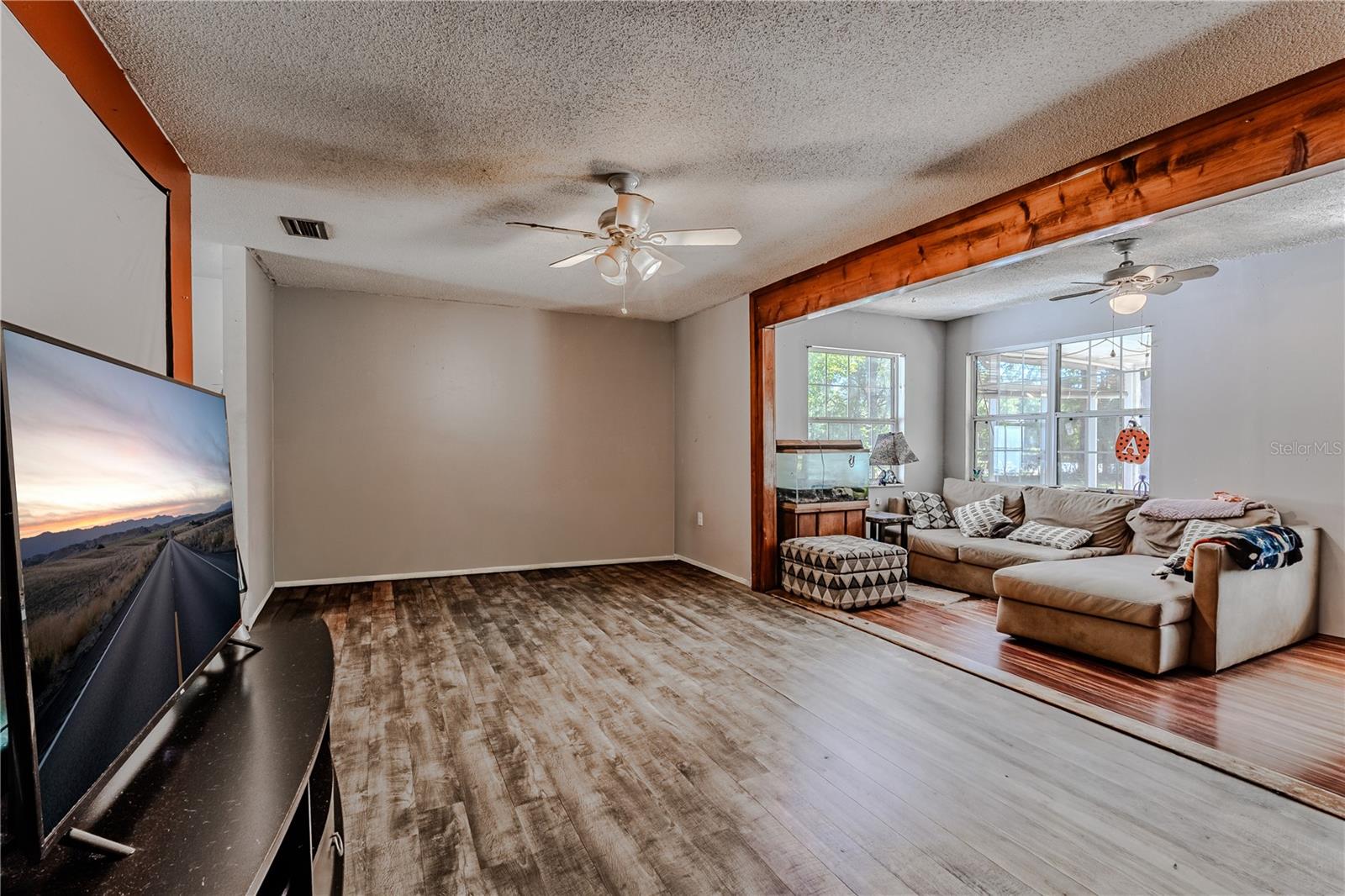 Image 17 of 48 For 7899 73rd Court