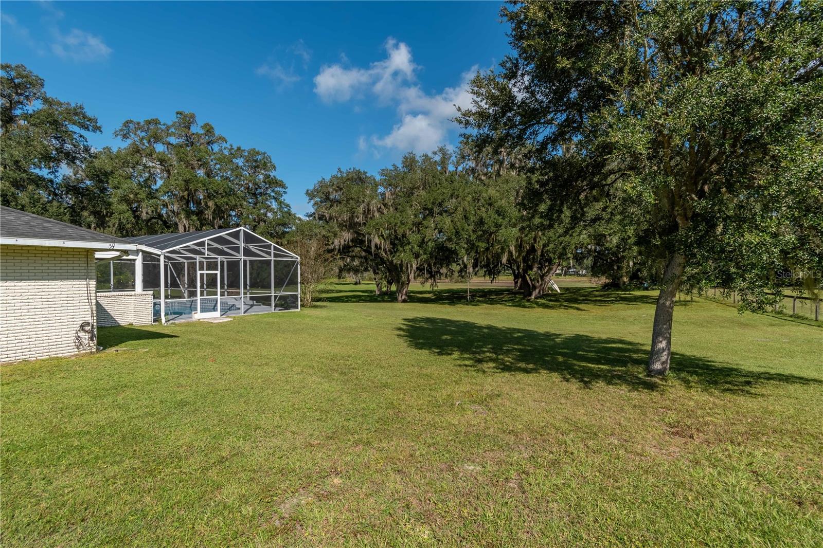 Image 37 of 74 For 11851 38th Street