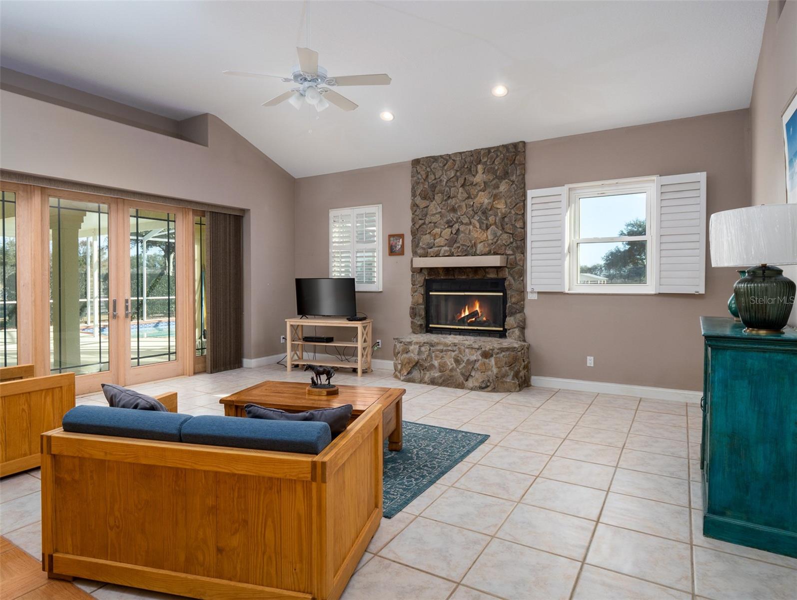 Image 4 of 21 For 2185 114th Loop