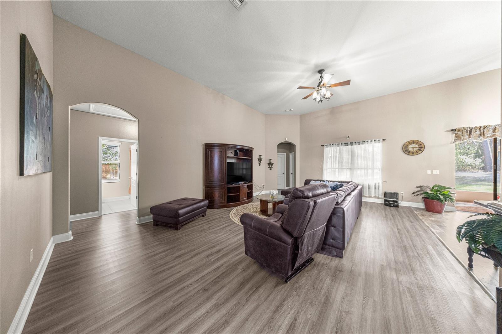 Image 10 of 36 For 4590 111th Place