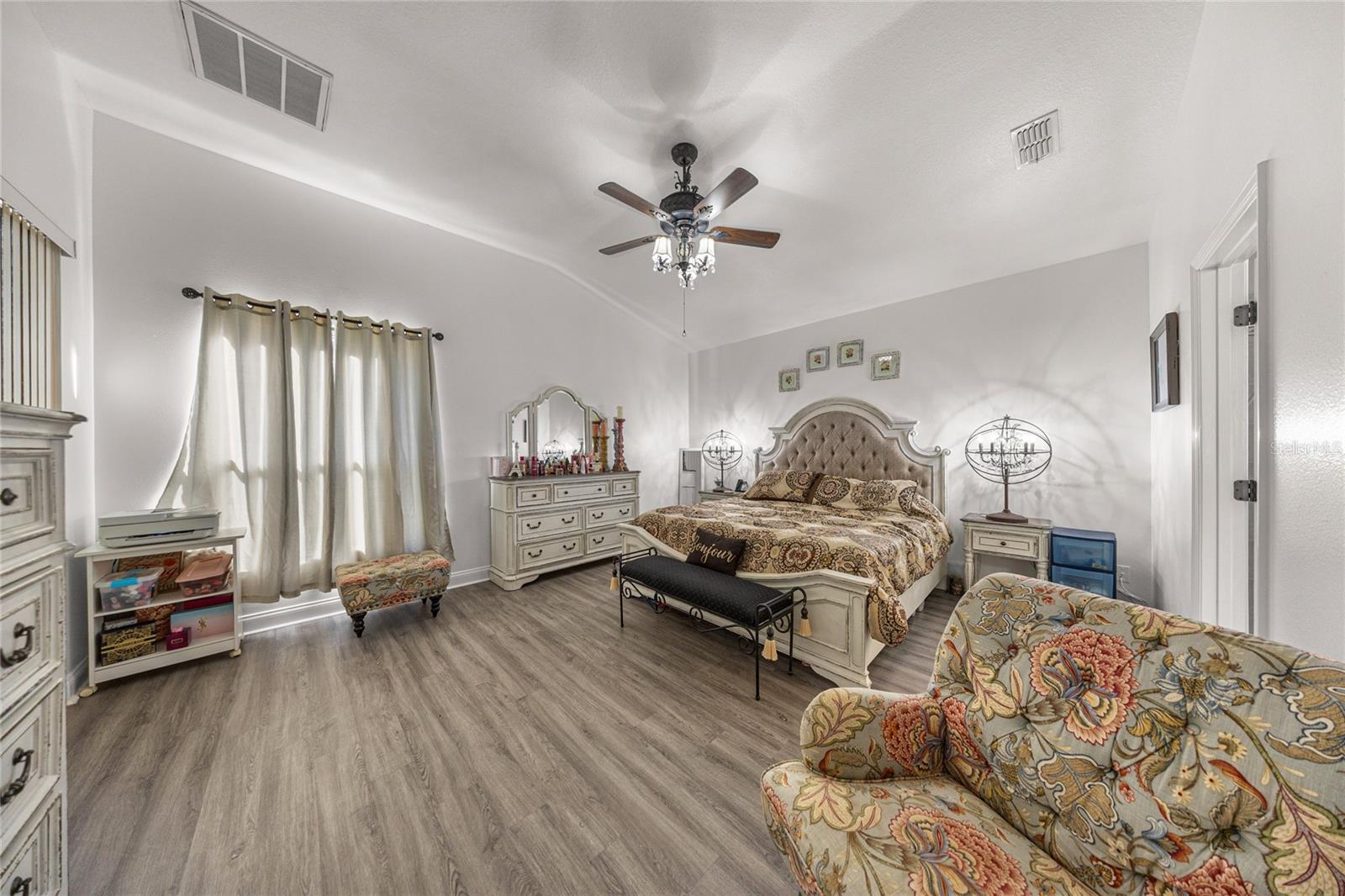 Image 20 of 36 For 4590 111th Place