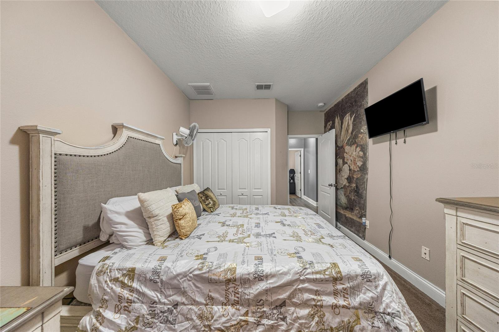 Image 25 of 36 For 4590 111th Place