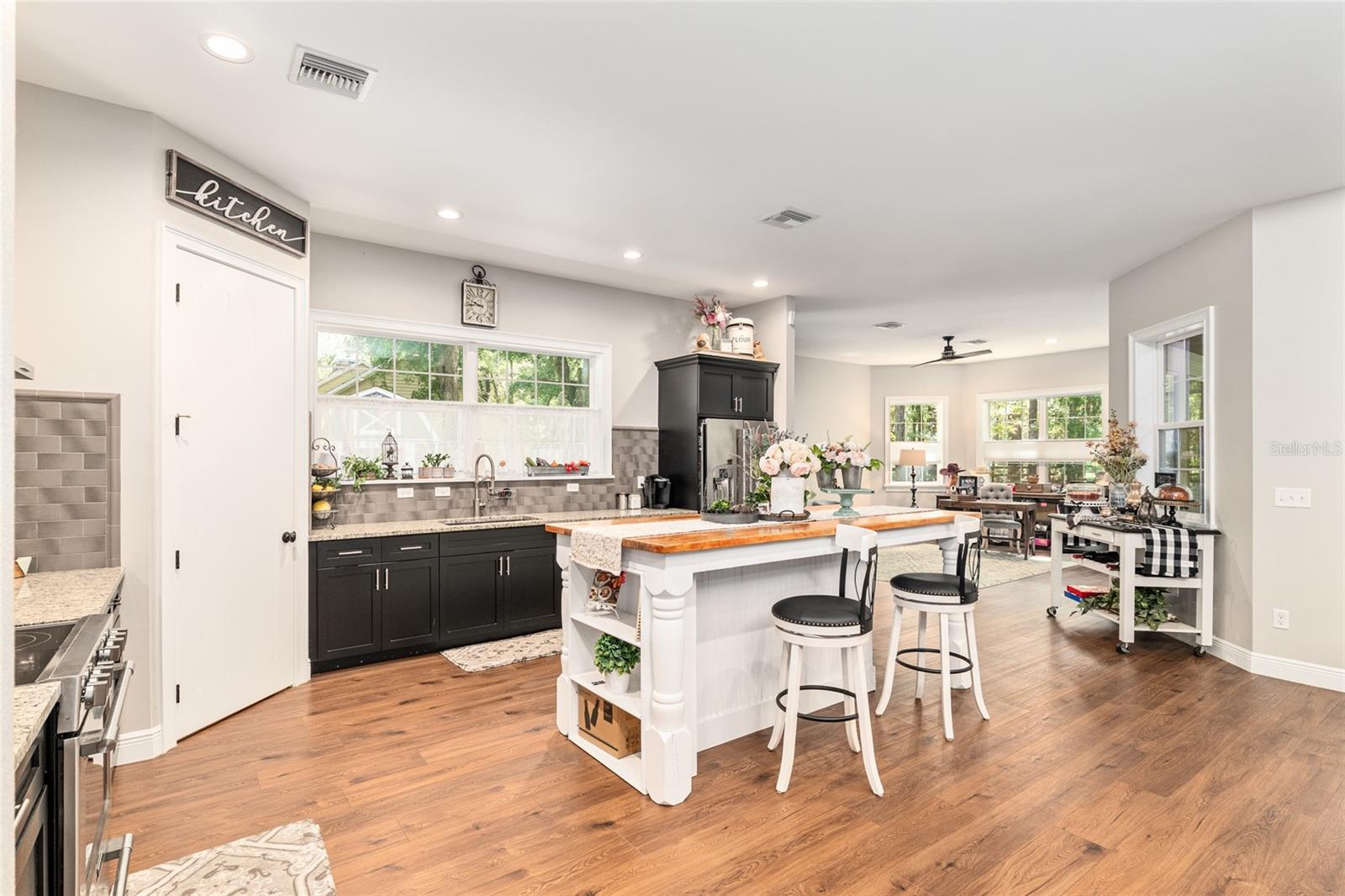 Image 14 of 71 For 42 103rd Street