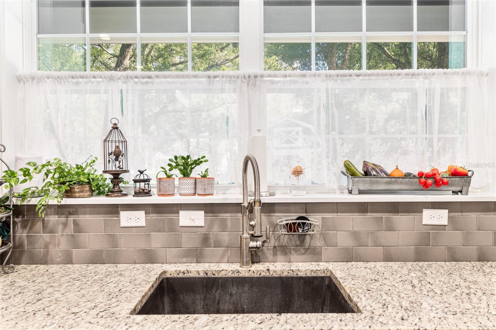 Image 18 of 71 For 42 103rd Street