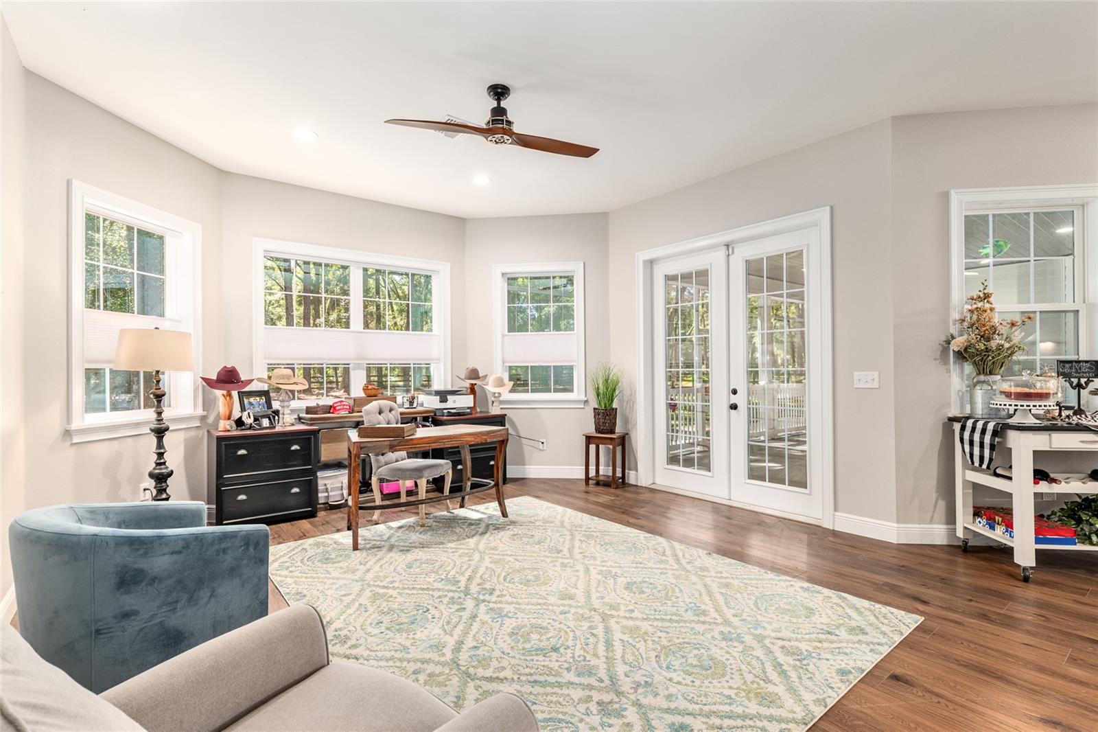 Image 22 of 71 For 42 103rd Street