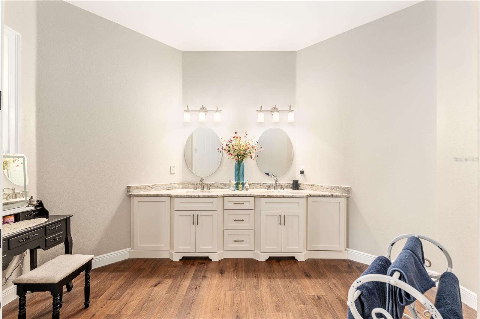 Image 37 of 71 For 42 103rd Street