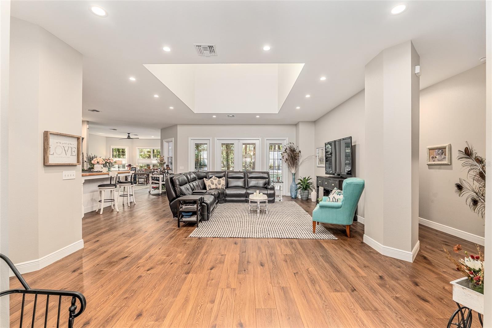 Image 7 of 71 For 42 103rd Street