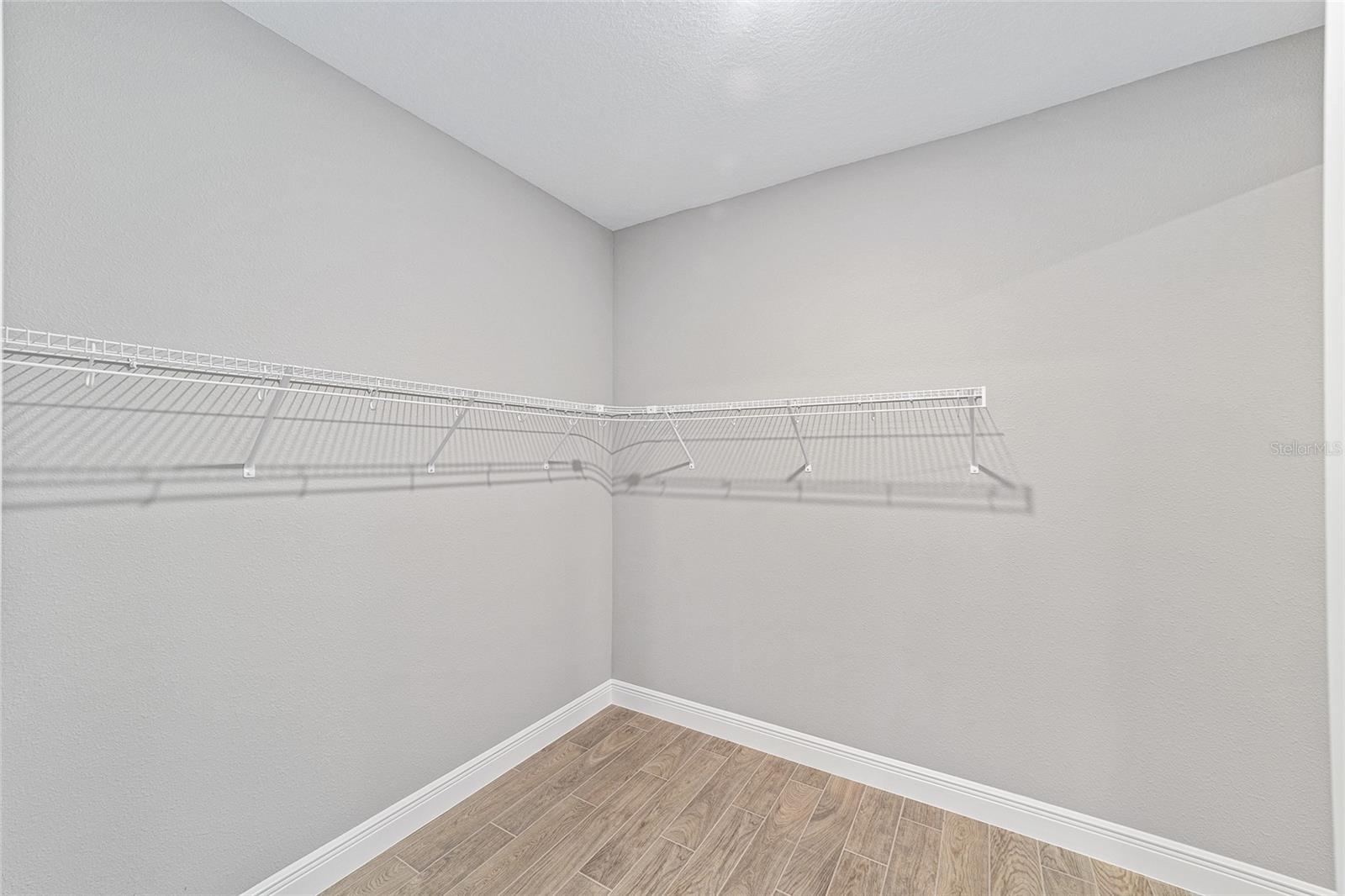 Image 27 of 40 For 9906 106th Circle