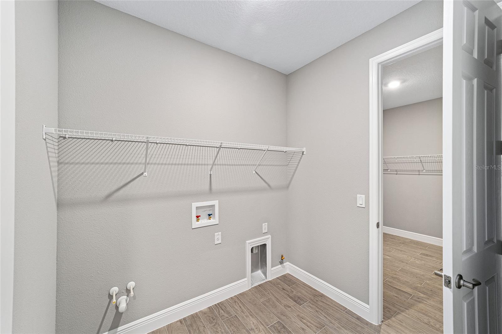 Image 33 of 40 For 9906 106th Circle