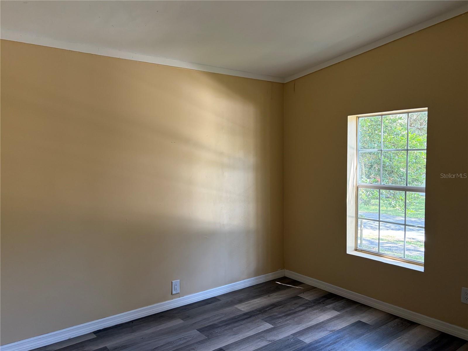 Image 12 of 17 For 102 Third Street