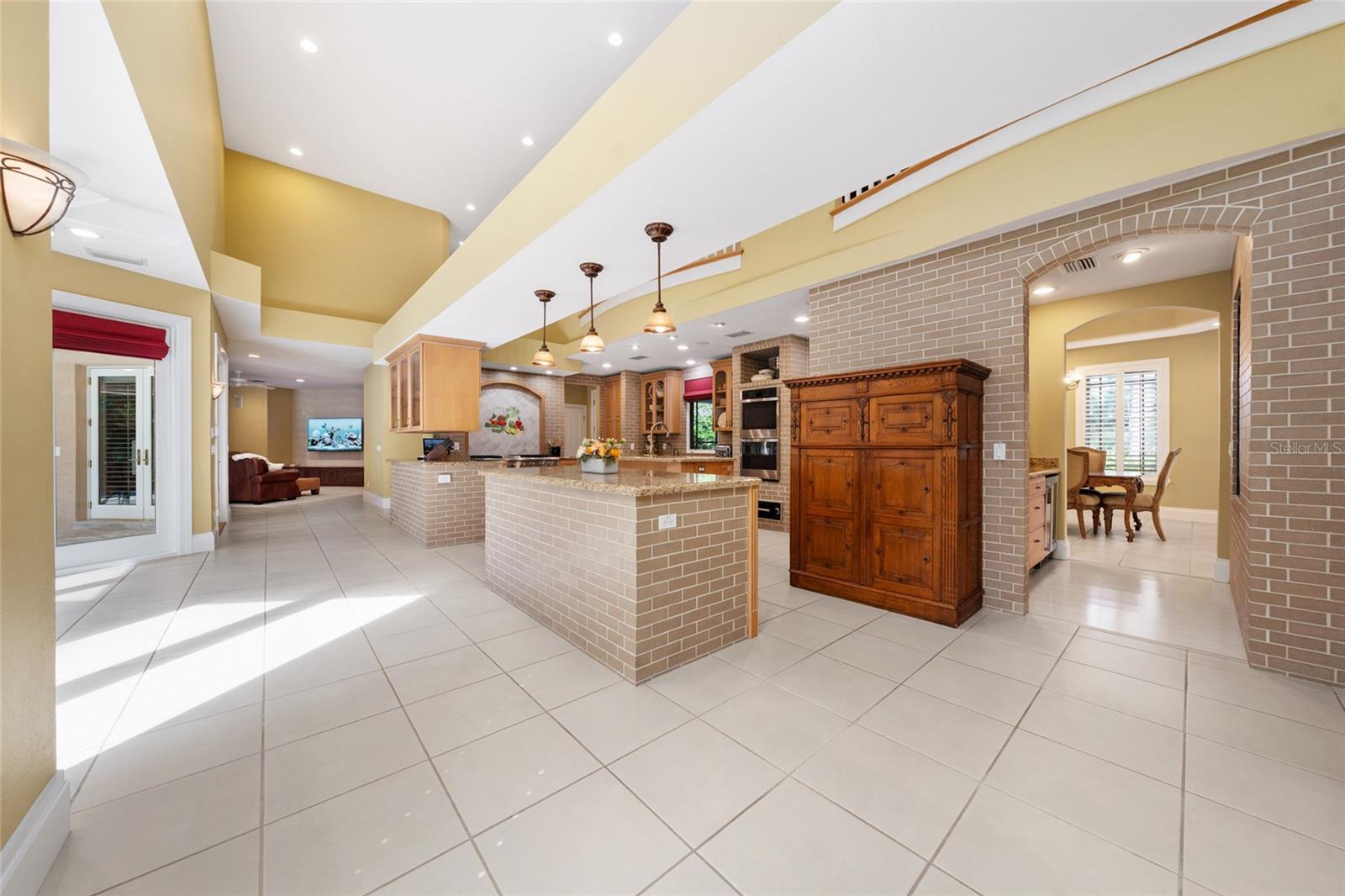 Listing photo id 30 for 4160 Bonanza Drive