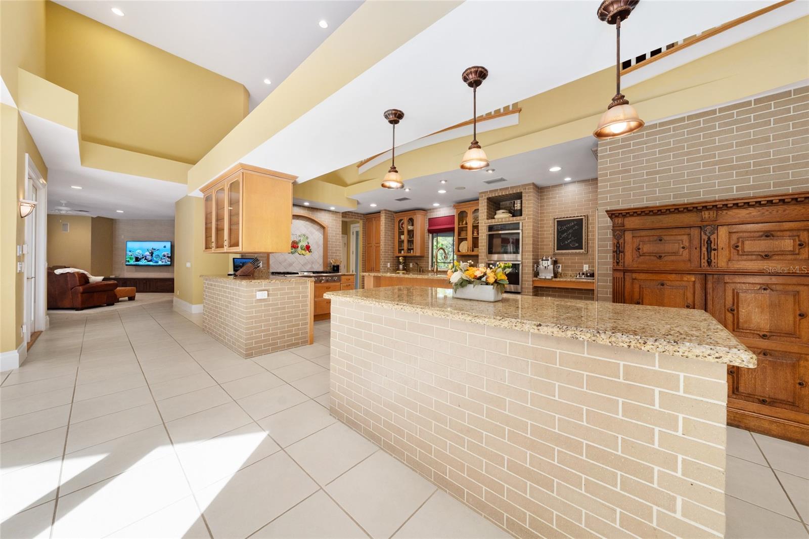 Listing photo id 31 for 4160 Bonanza Drive