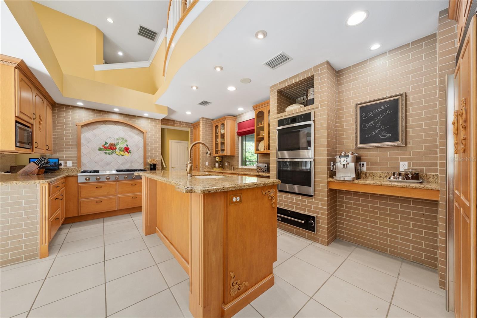 Listing photo id 35 for 4160 Bonanza Drive