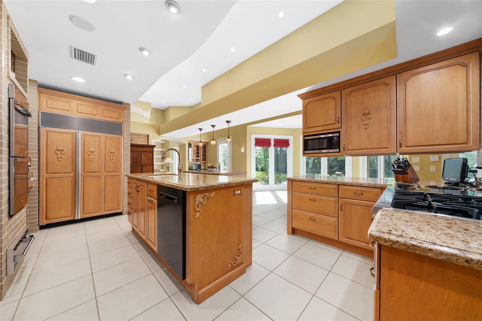 Listing photo id 36 for 4160 Bonanza Drive