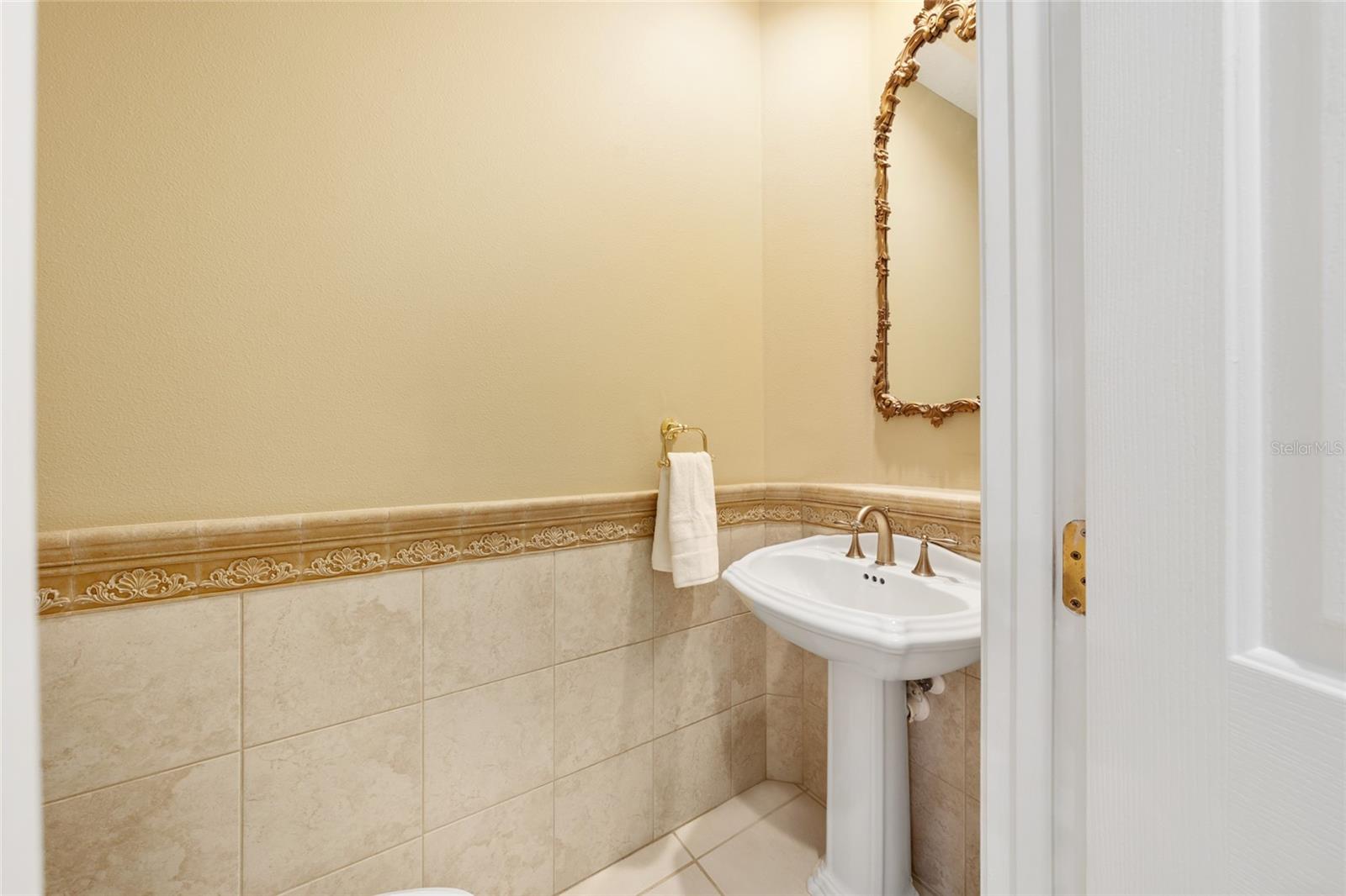 Listing photo id 50 for 4160 Bonanza Drive