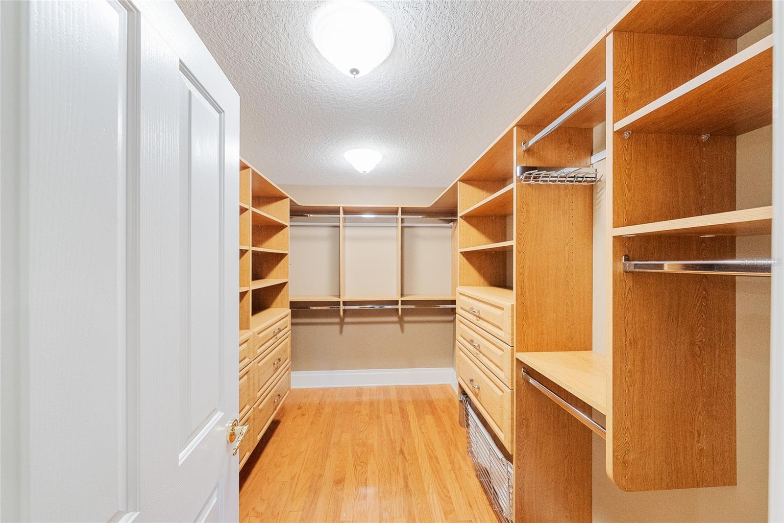 Listing photo id 56 for 4160 Bonanza Drive