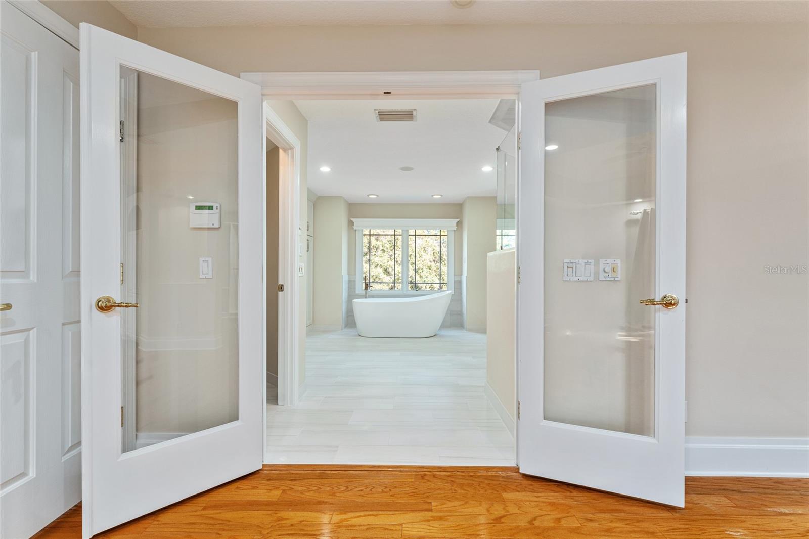 Listing photo id 64 for 4160 Bonanza Drive