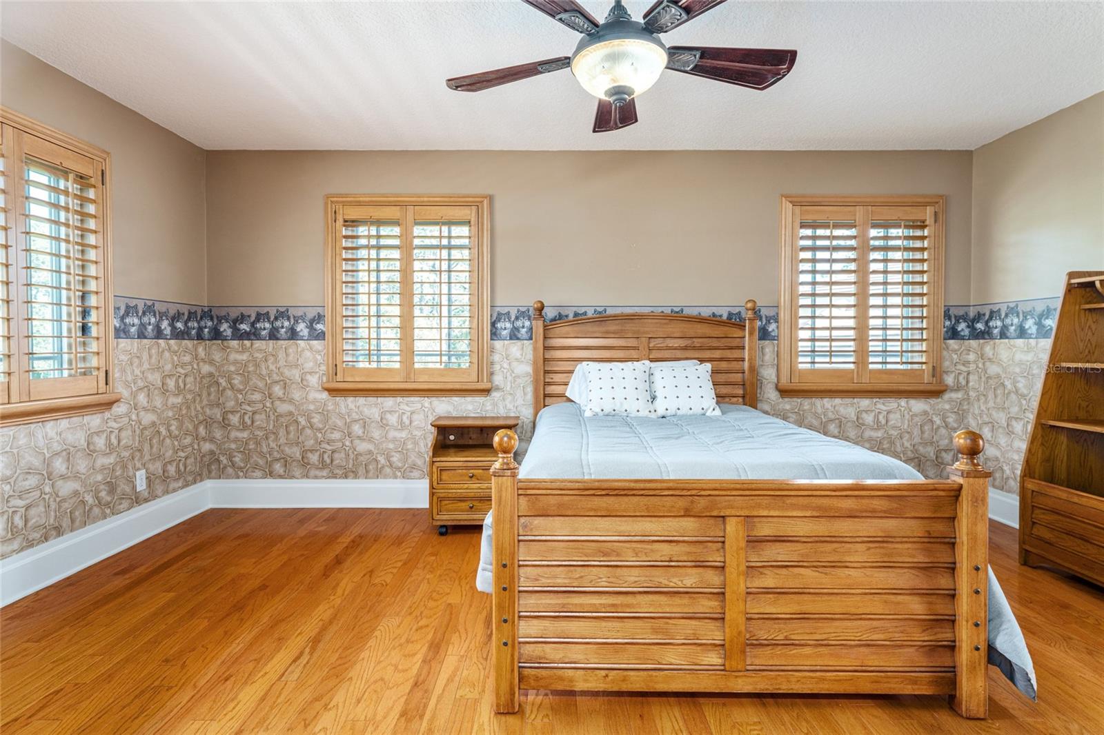 Listing photo id 71 for 4160 Bonanza Drive