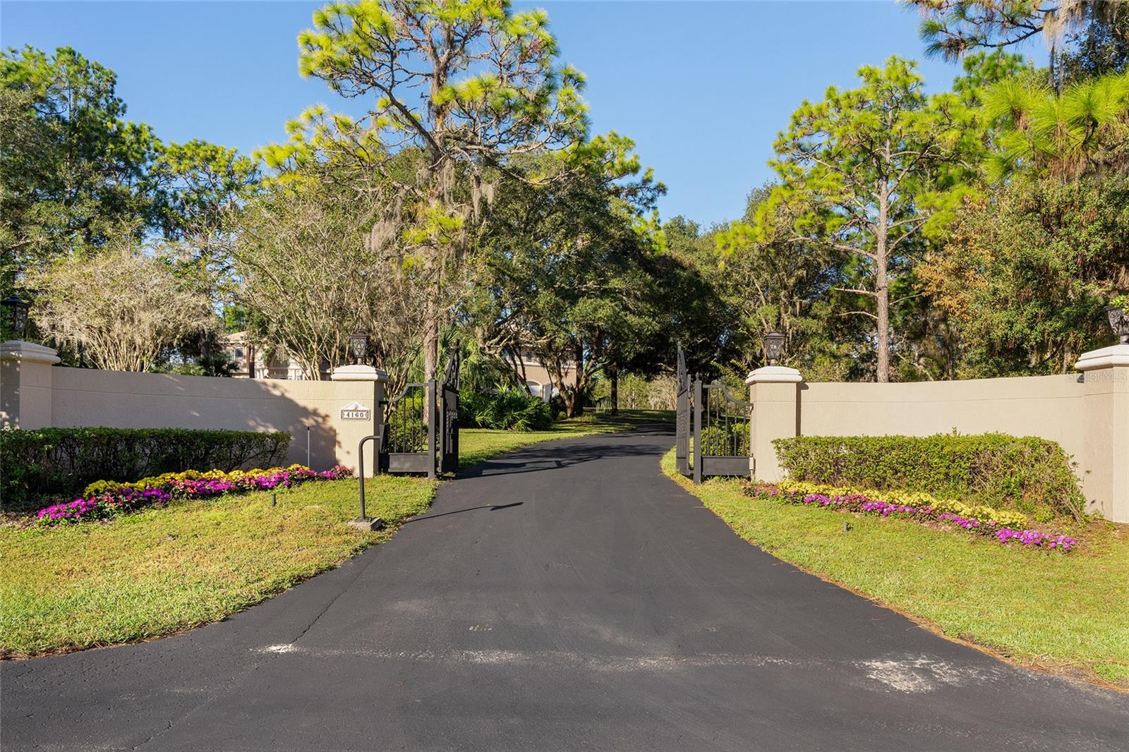 Listing photo id 7 for 4160 Bonanza Drive