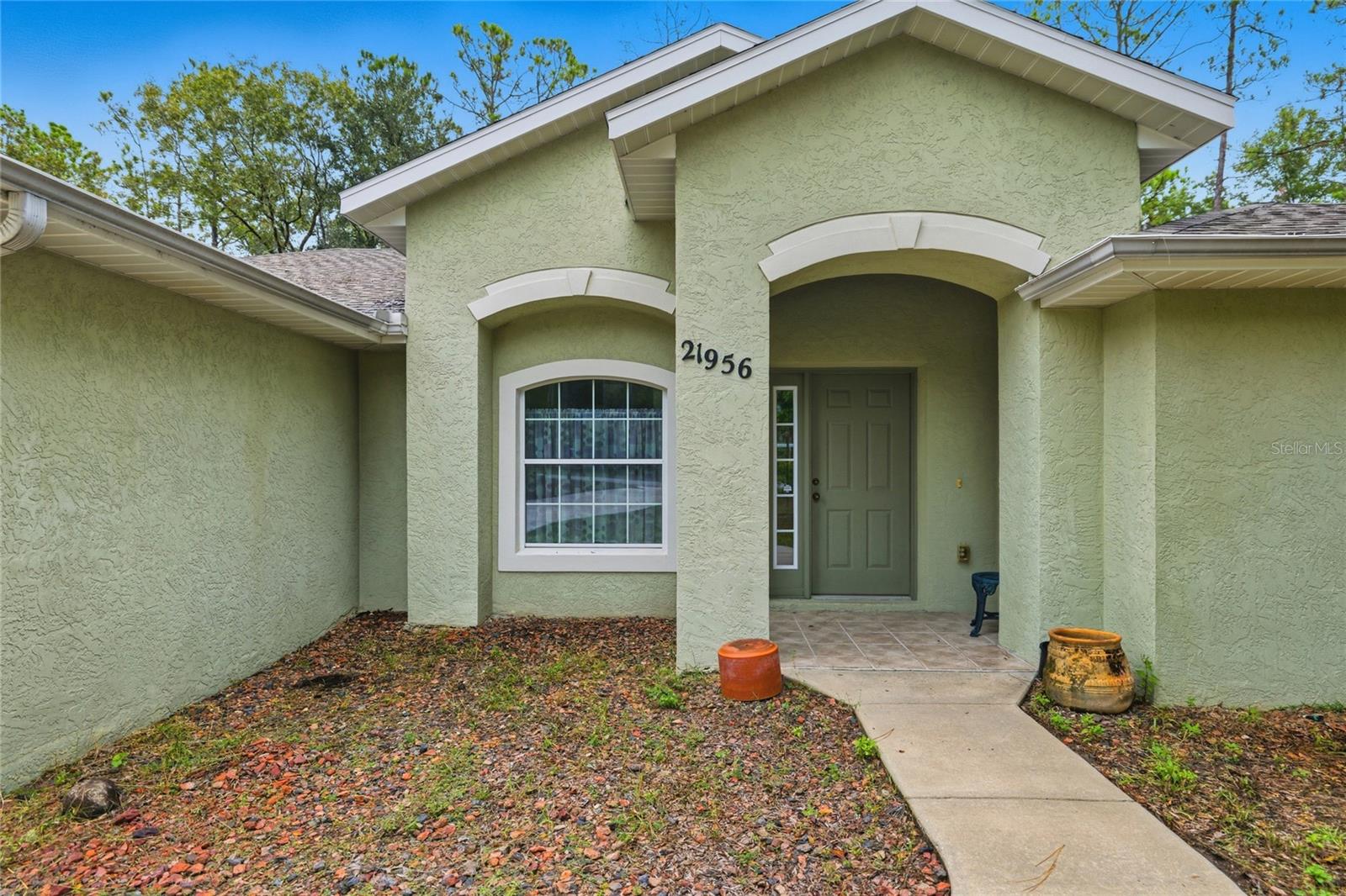 Image 10 of 52 For 21956 85th Loop