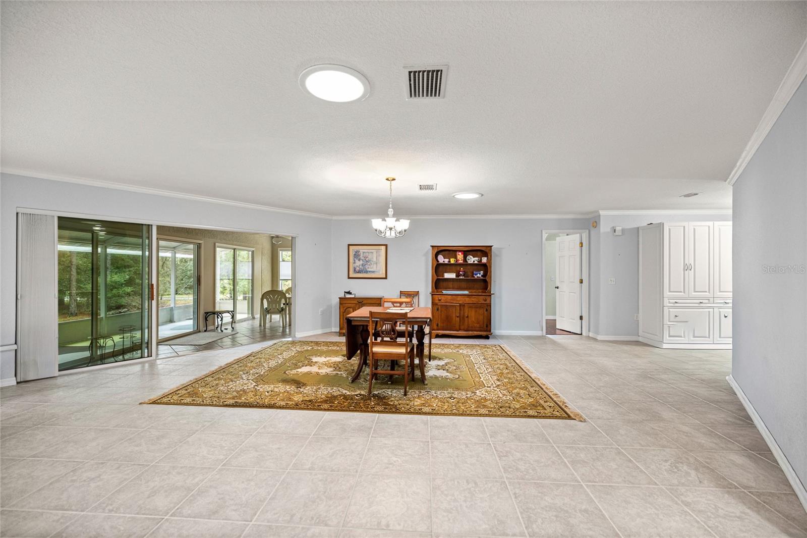 Image 14 of 52 For 21956 85th Loop