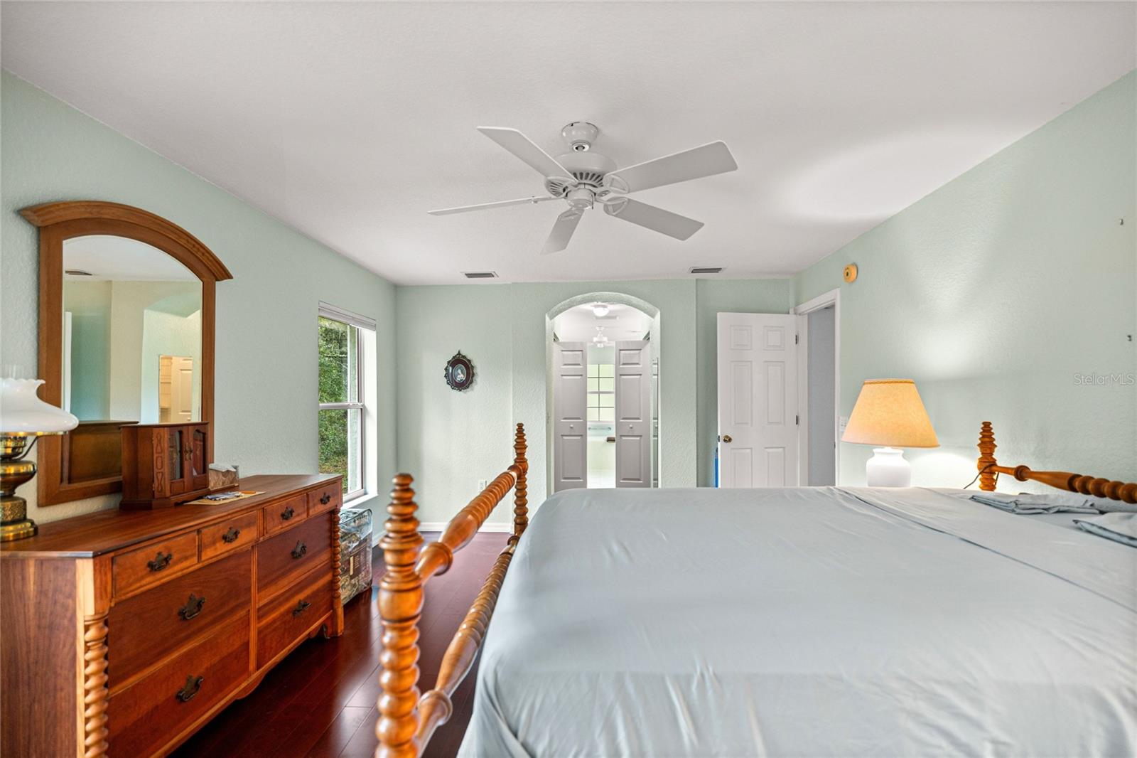 Image 24 of 52 For 21956 85th Loop