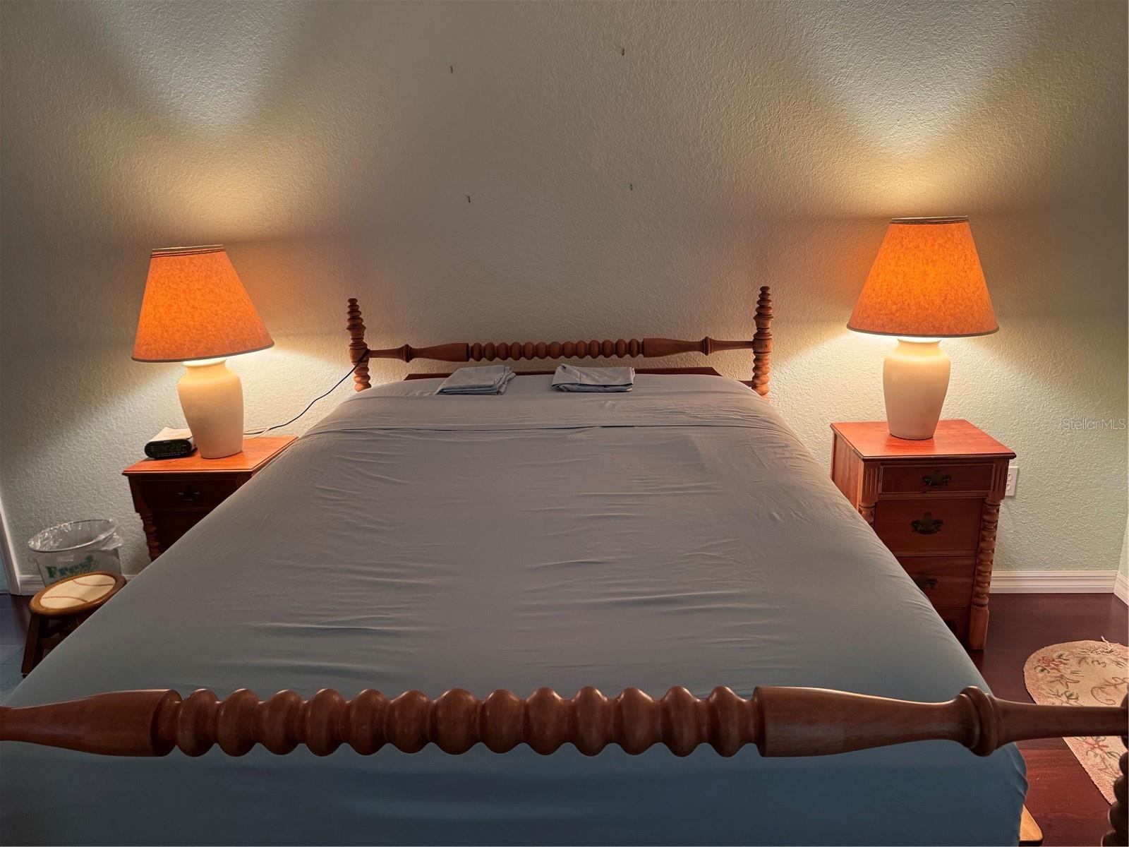 Image 25 of 52 For 21956 85th Loop