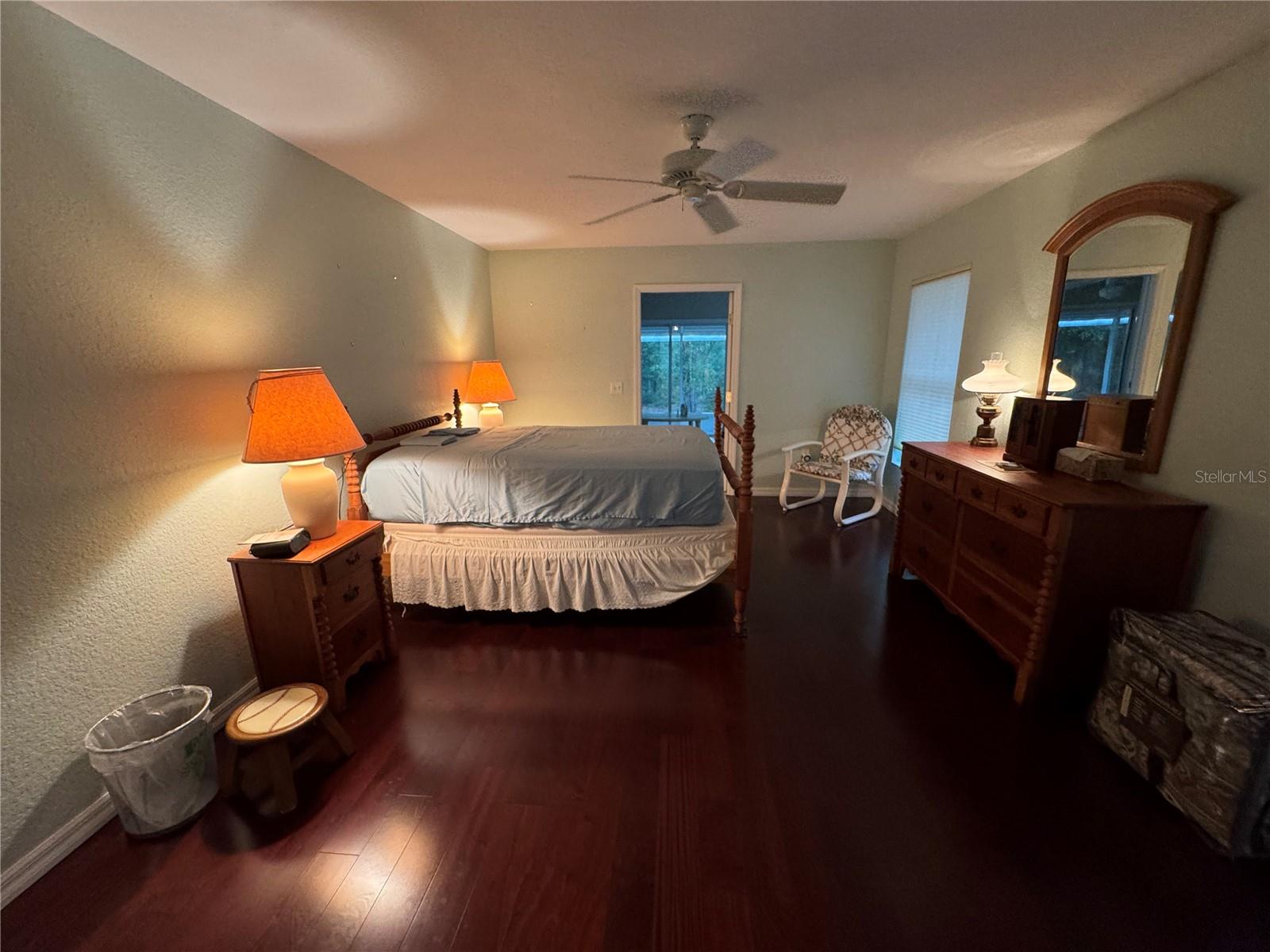 Image 26 of 52 For 21956 85th Loop