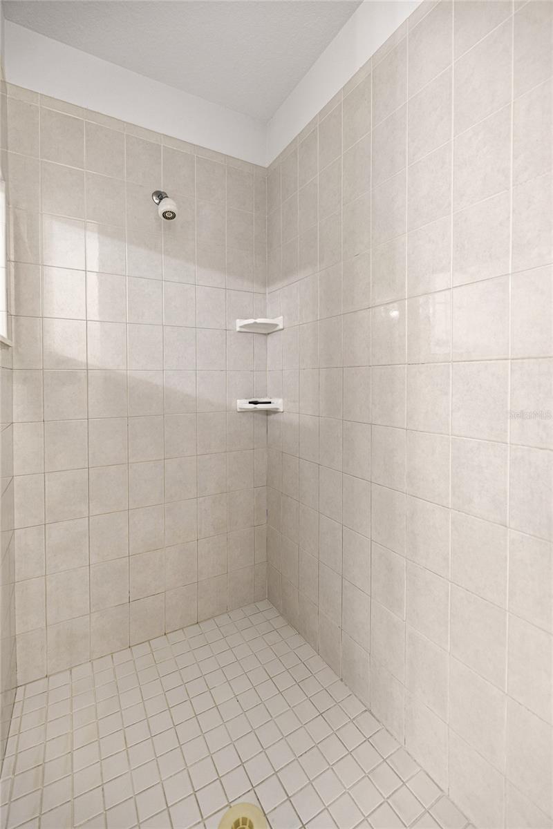 Image 30 of 52 For 21956 85th Loop