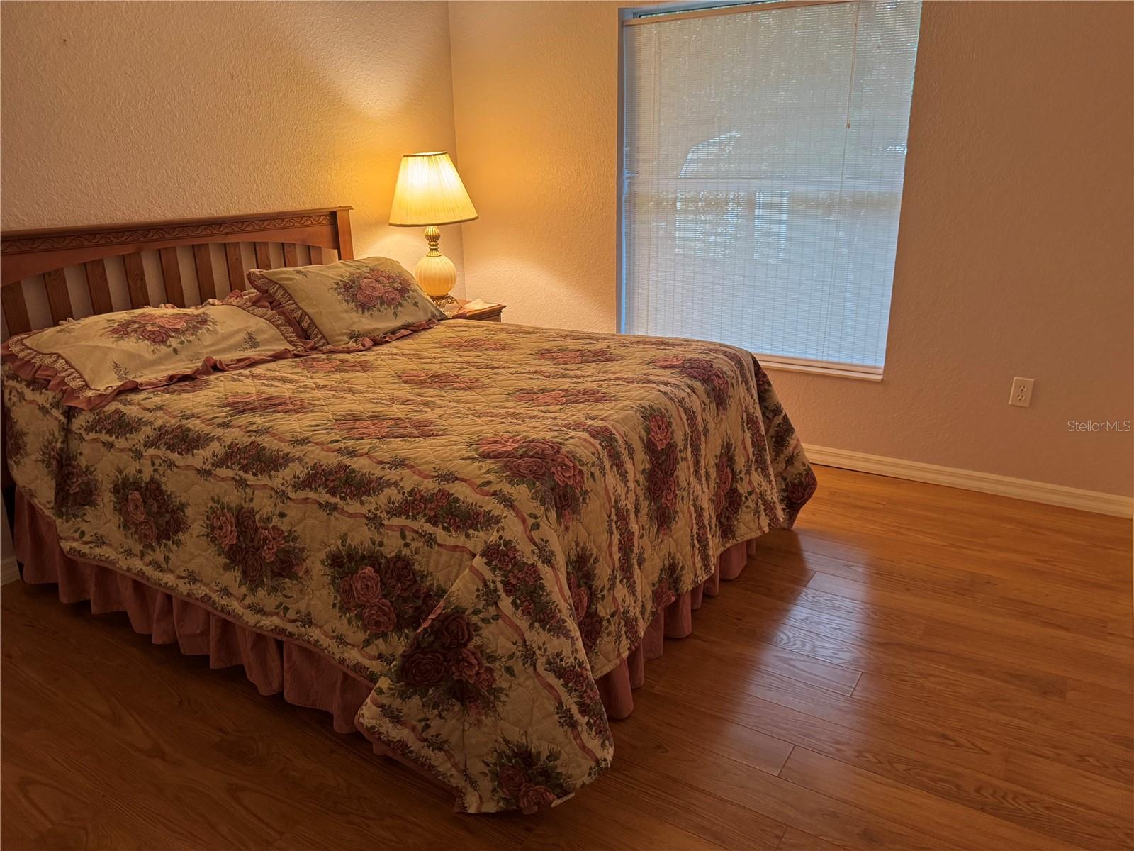 Image 34 of 52 For 21956 85th Loop