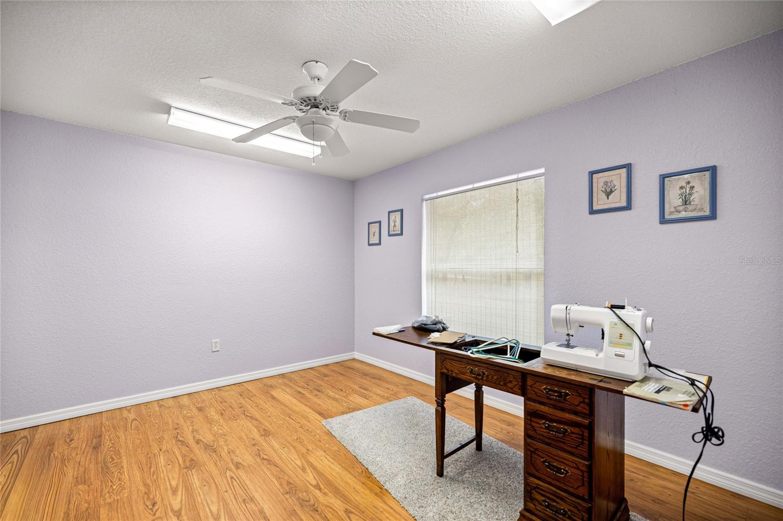 Image 37 of 52 For 21956 85th Loop