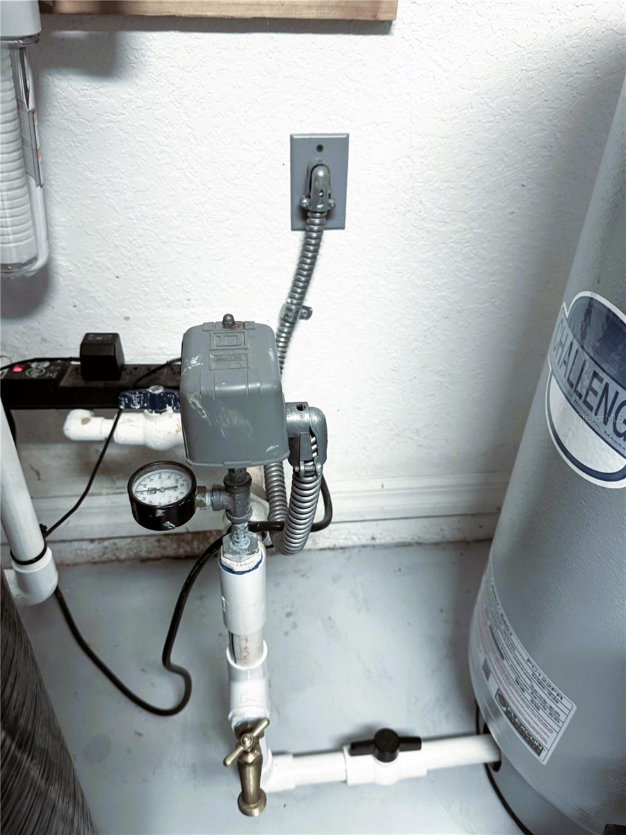 Image 42 of 52 For 21956 85th Loop