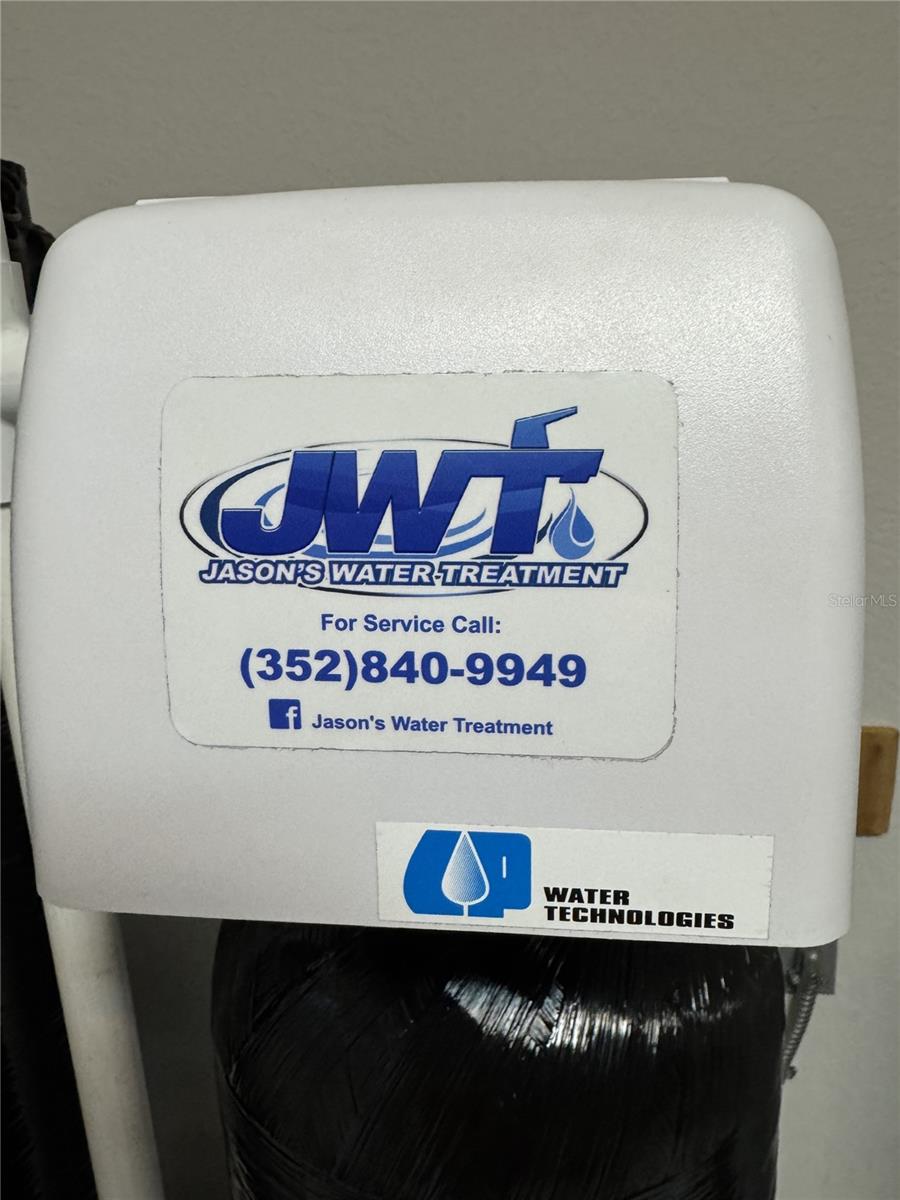 Image 43 of 52 For 21956 85th Loop