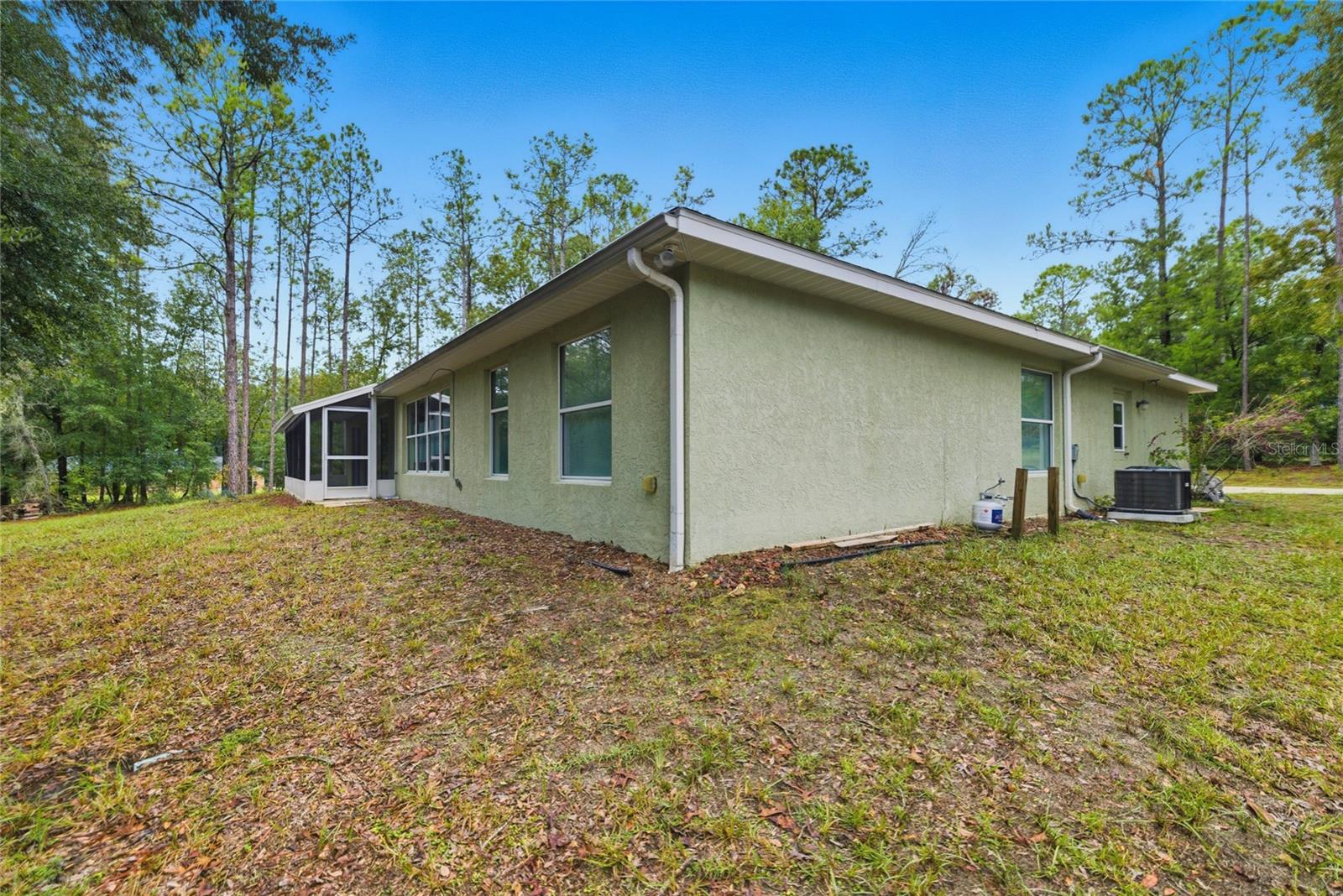 Image 44 of 52 For 21956 85th Loop