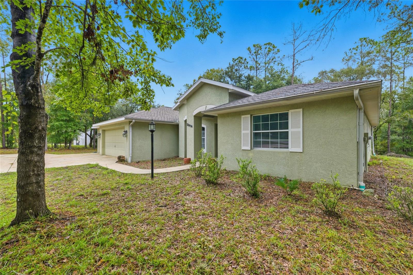 Image 8 of 52 For 21956 85th Loop