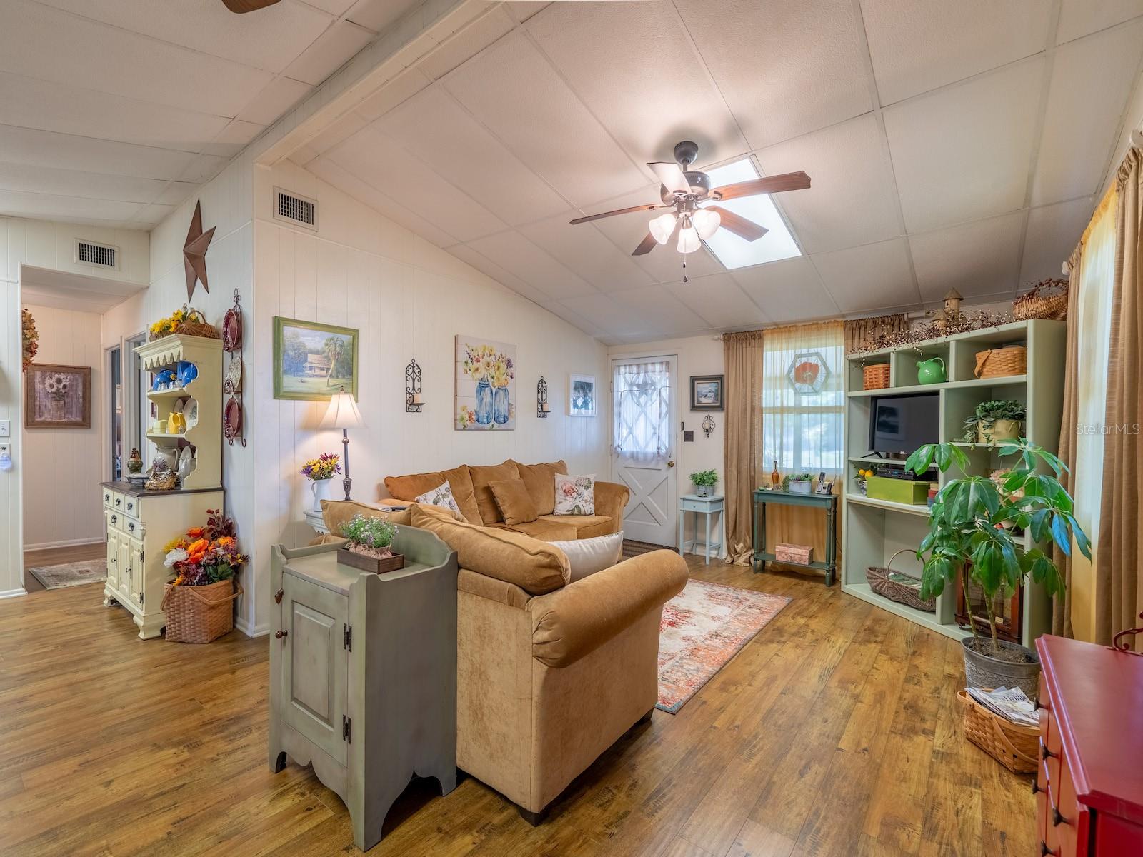 Image 8 of 52 For 23560 154th Place Road