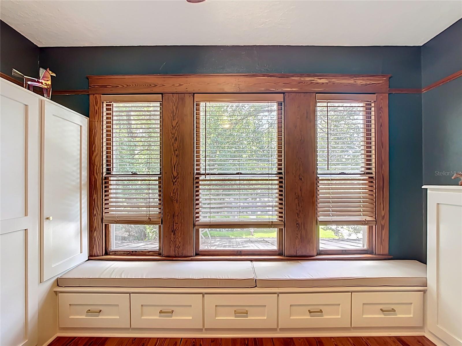 Image 32 of 41 For 705 5th Street