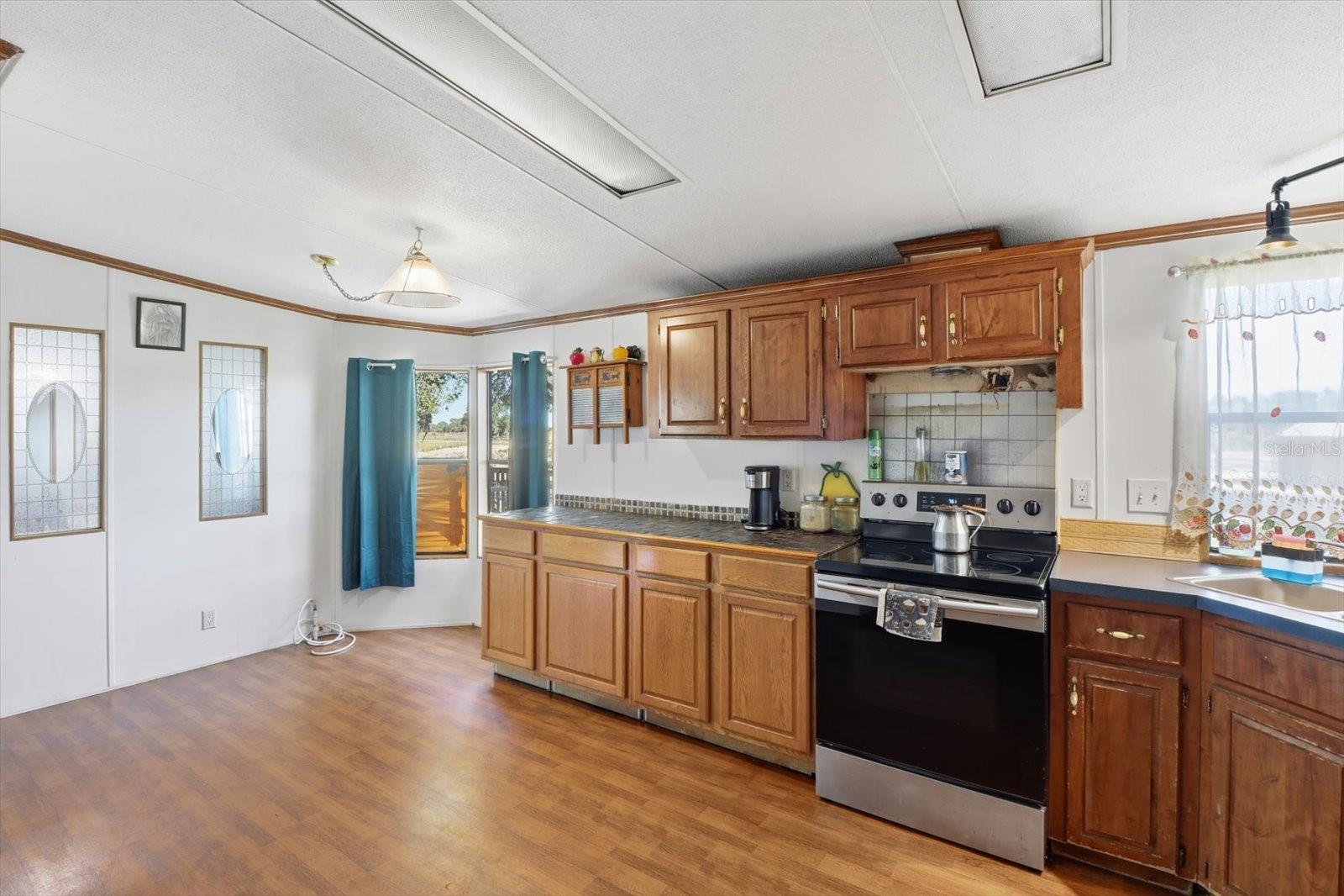 Image 14 of 46 For 12150 97 Place