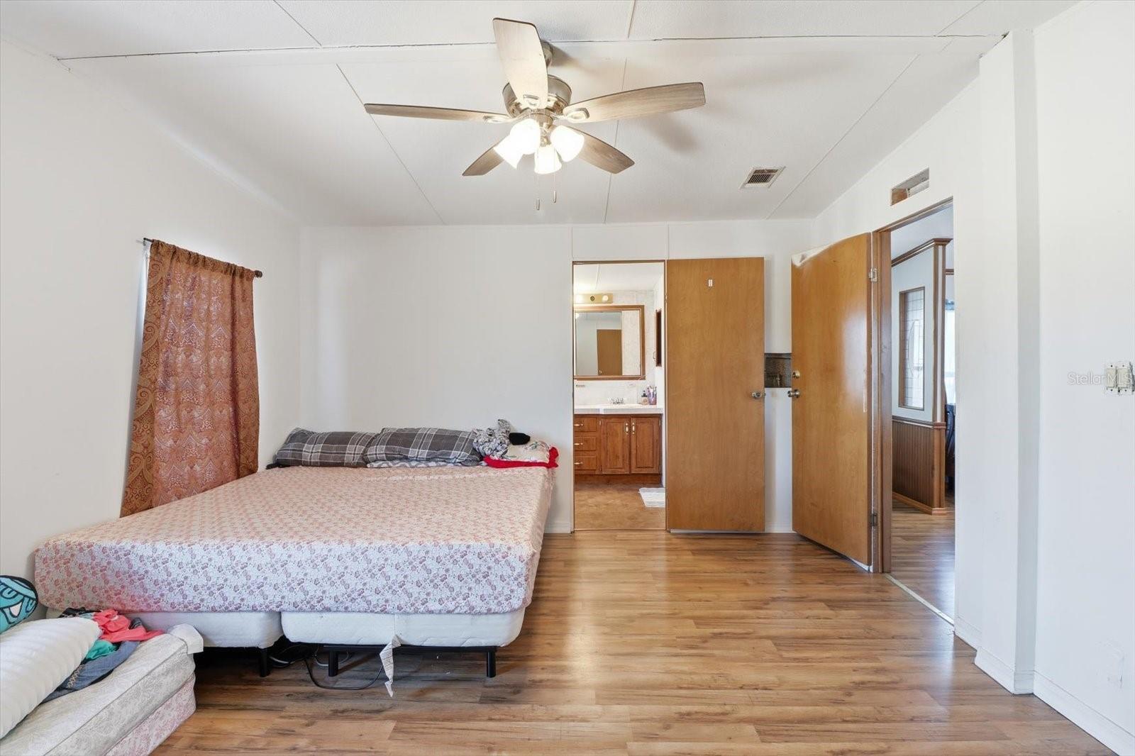 Image 18 of 46 For 12150 97 Place