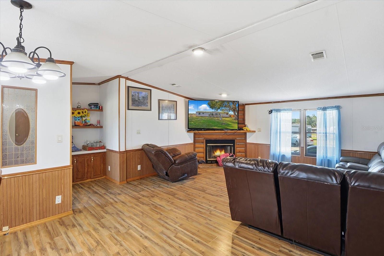 Image 7 of 46 For 12150 97 Place