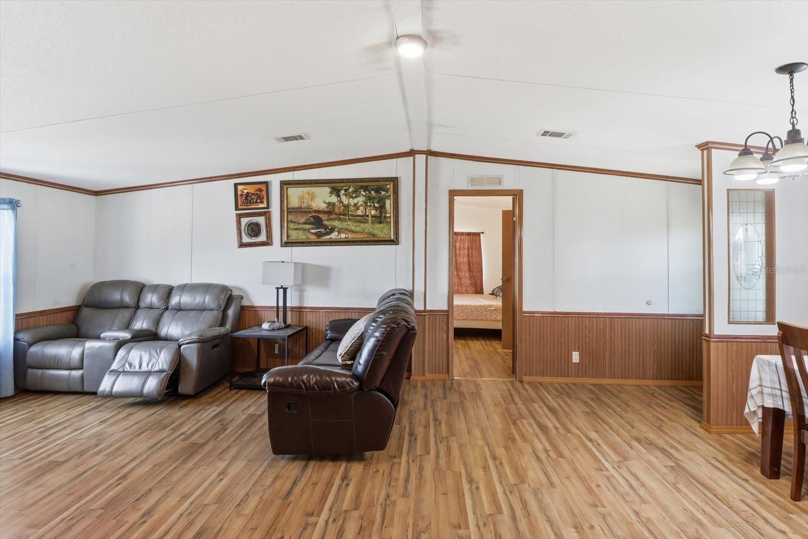 Image 9 of 46 For 12150 97 Place