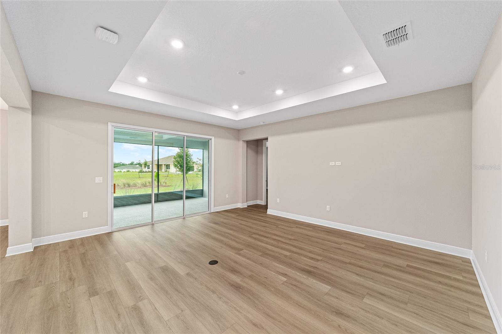 Image 10 of 38 For 9995 106th Circle