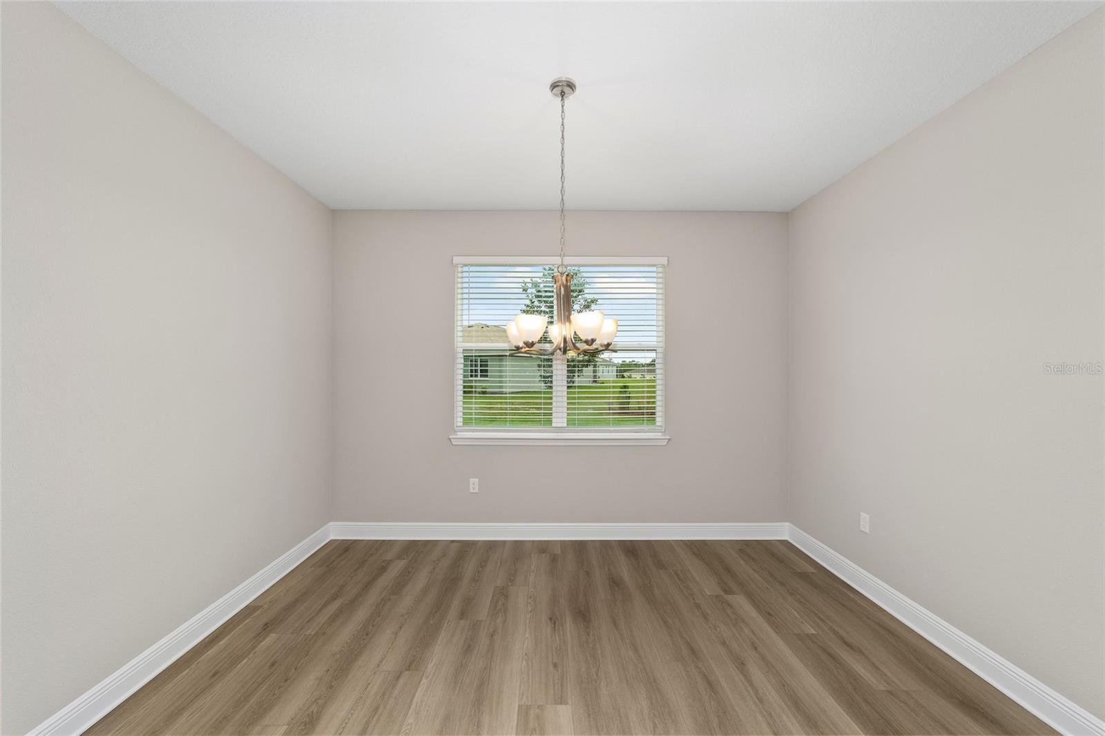 Image 14 of 38 For 9995 106th Circle