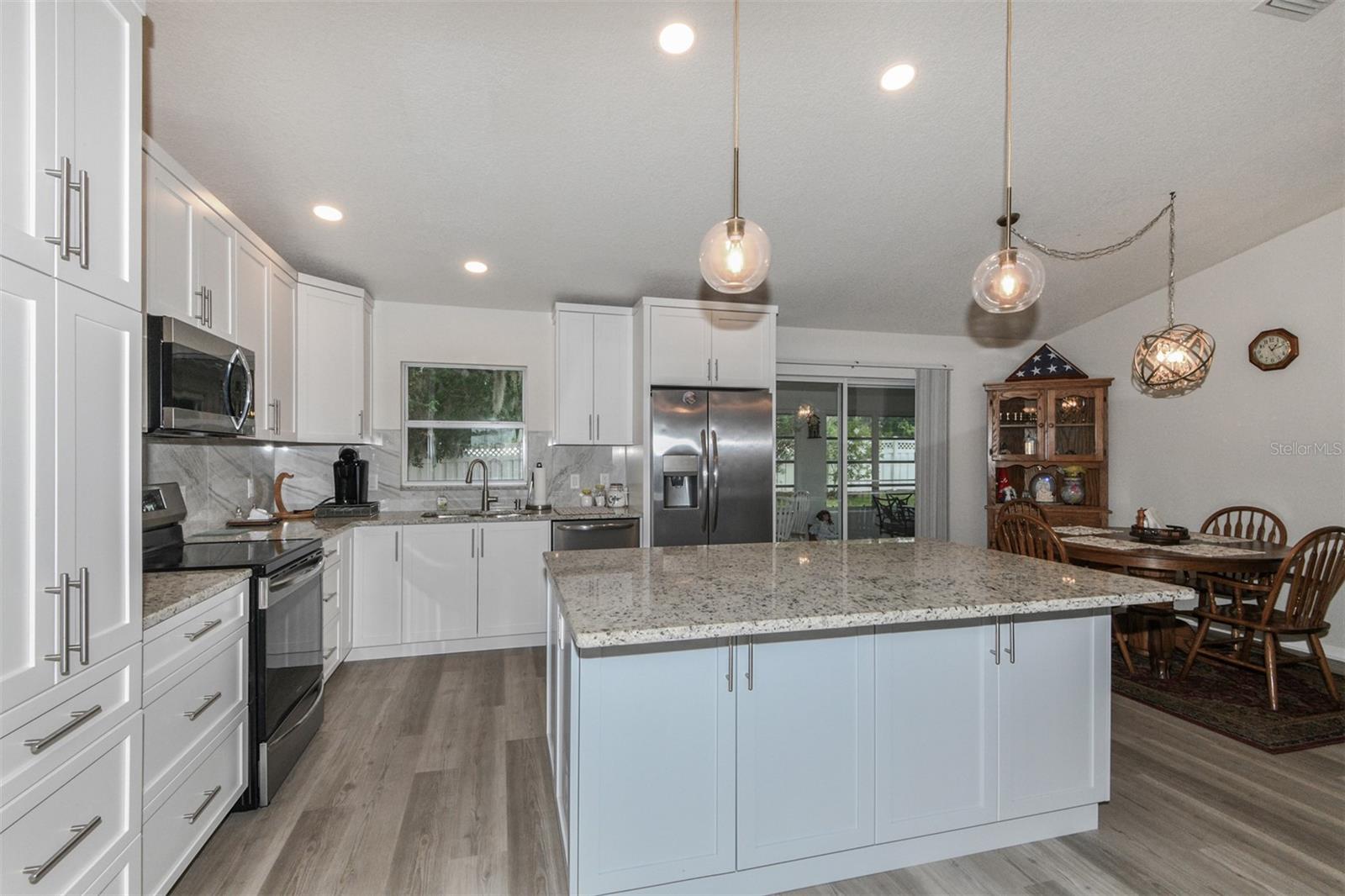 Listing photo id 9 for 3605 Lake Todd Drive